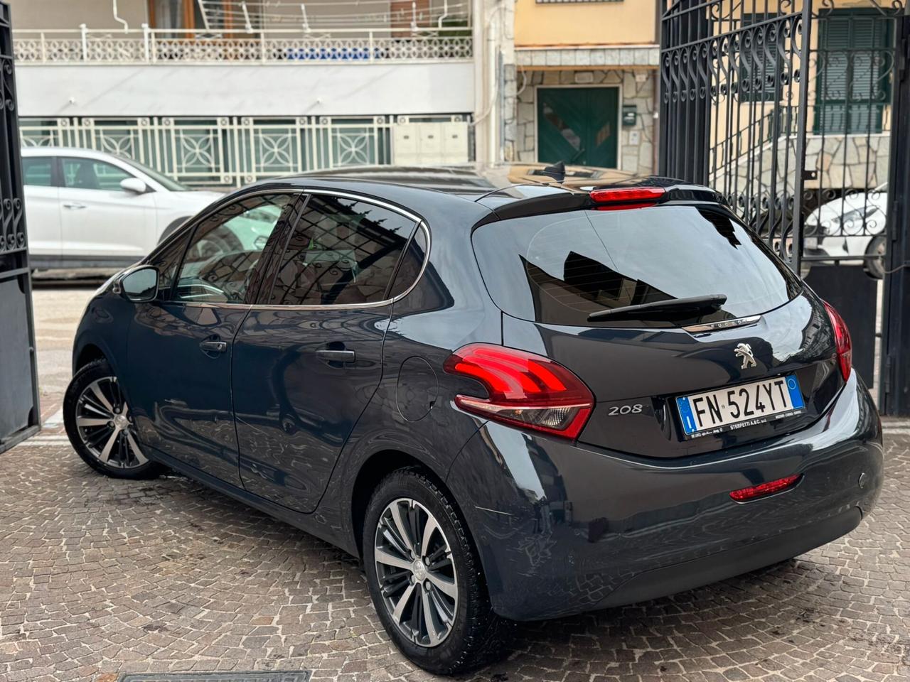 Peugeot 208 PureTech 82 5 porte Allure