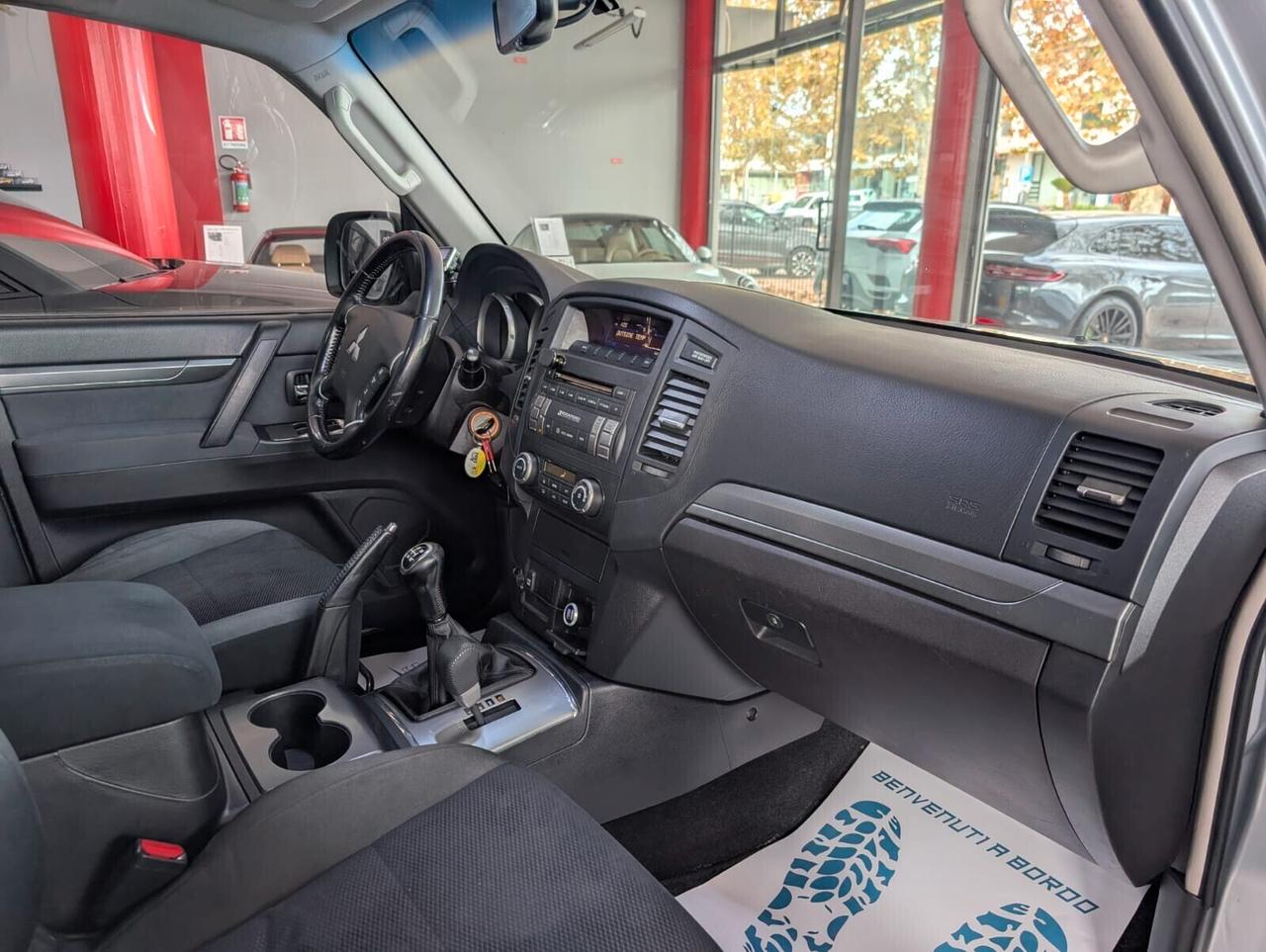 Mitsubishi Pajero 3.2 7 POSTI VERRICELLO