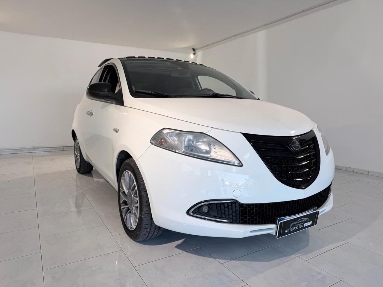 Lancia Ypsilon ACCONTO 0€ RATE DA 150€ AL MESE