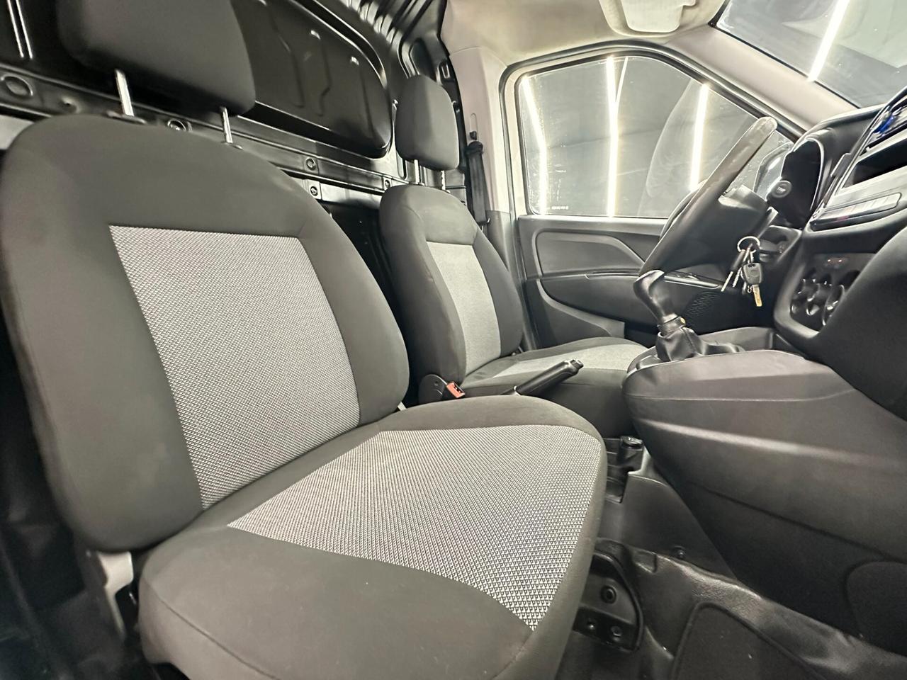 Fiat Doblo 1.3 mjt 90cv KM CERTIFICATI-IVA ESPOSTA-PERMUTE