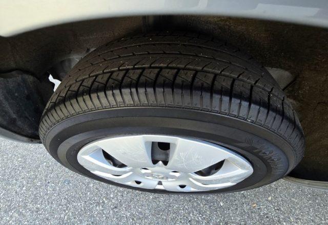 TOYOTA Yaris 1.0 5 porte NEOPATENTATI UNICO PROPRIETARIO