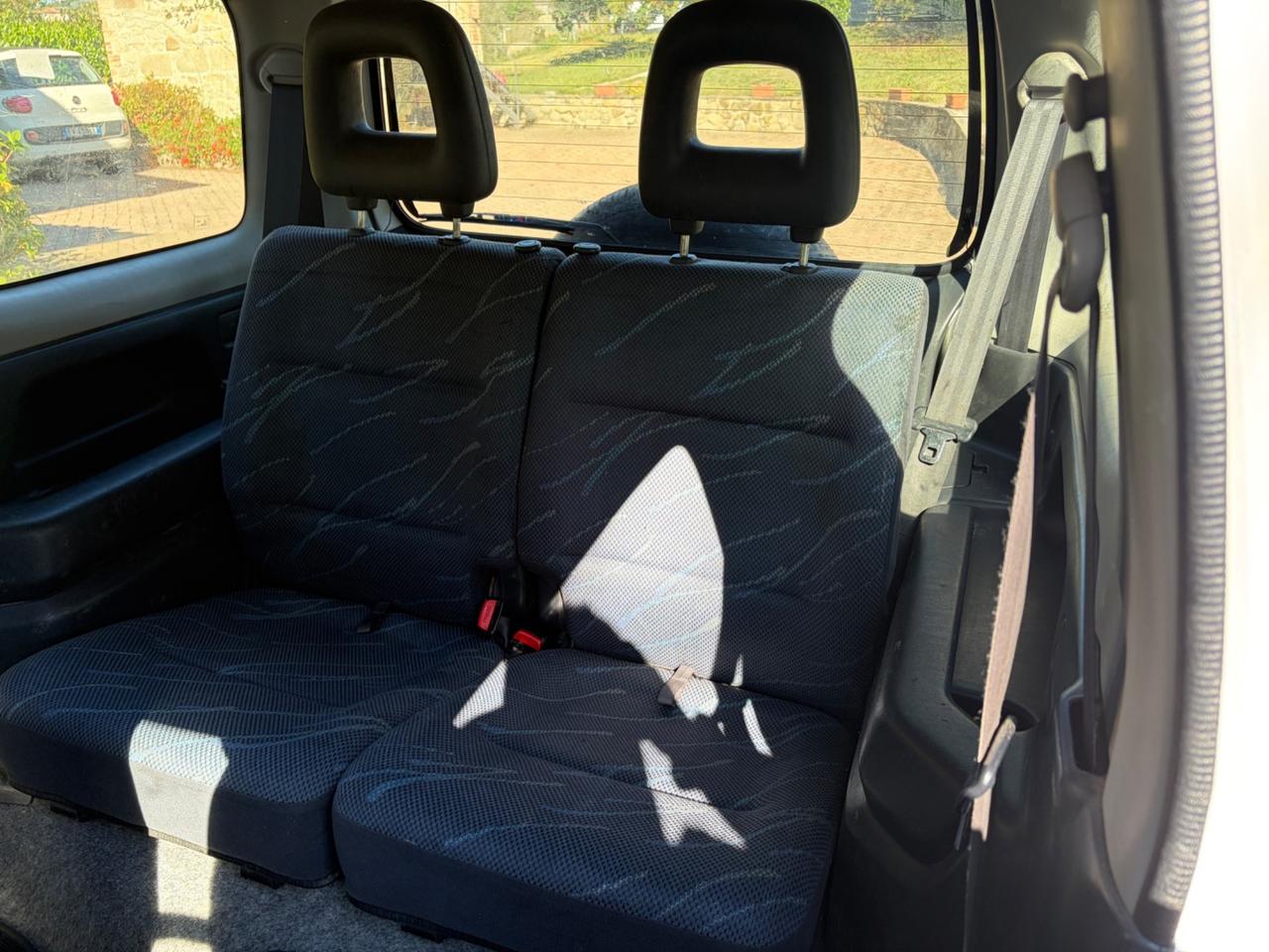 Suzuki Jimny 1.3i 16V cat 4WD JLX GANCIO TRAINO
