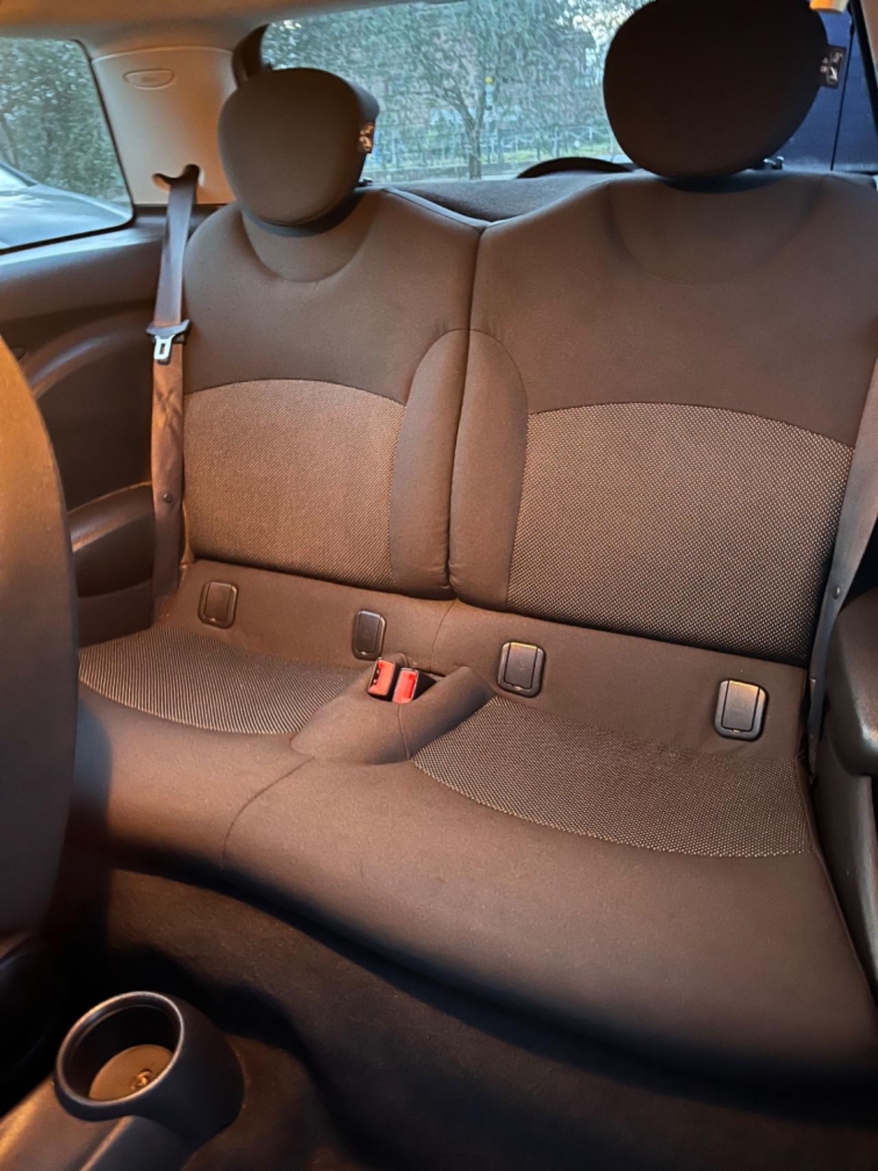 Mini Cooper 1.6 Diesel 2009 SI NEOPATENTATI