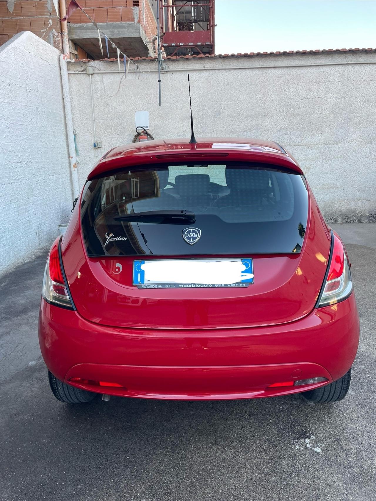 Lancia Ypsilon 1.2 69 CV 5 porte GPL Ecochic Gold dal nord Italia
