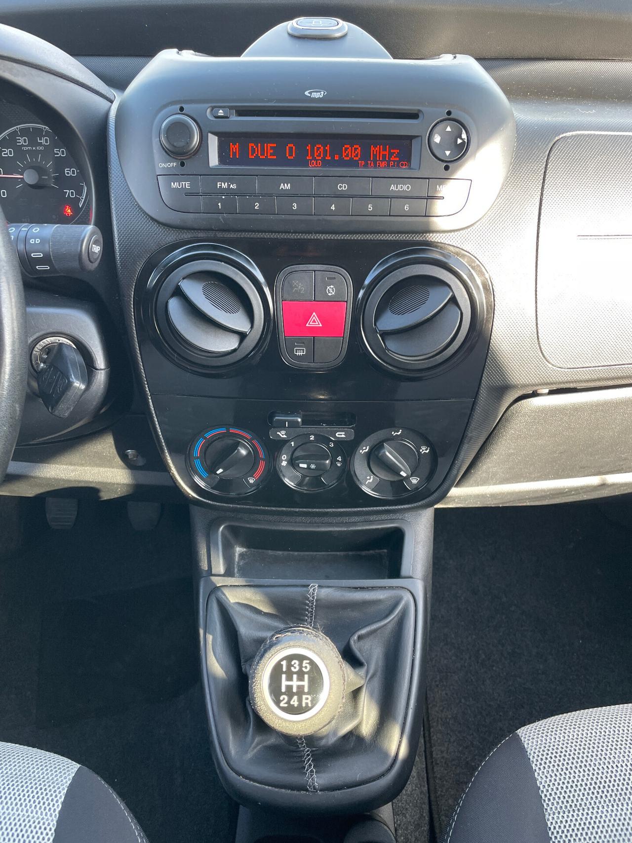 Fiat Qubo 1.3 MJT 95 CV Trekking-LEGGERE NOTE