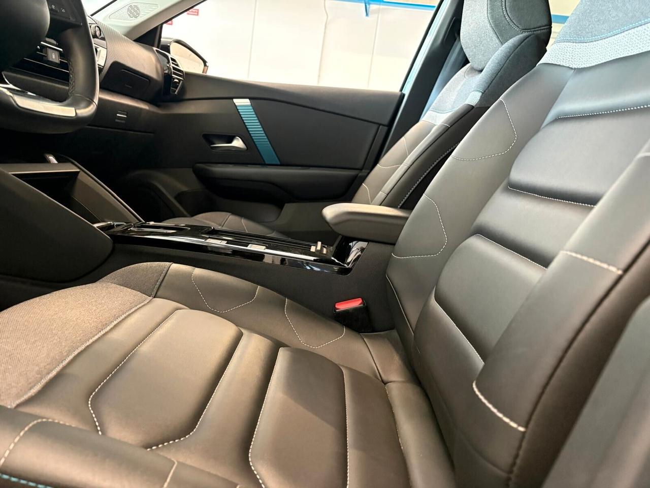 Citroen C4 SHINE motore elettrico 136 CV SPOTICAR