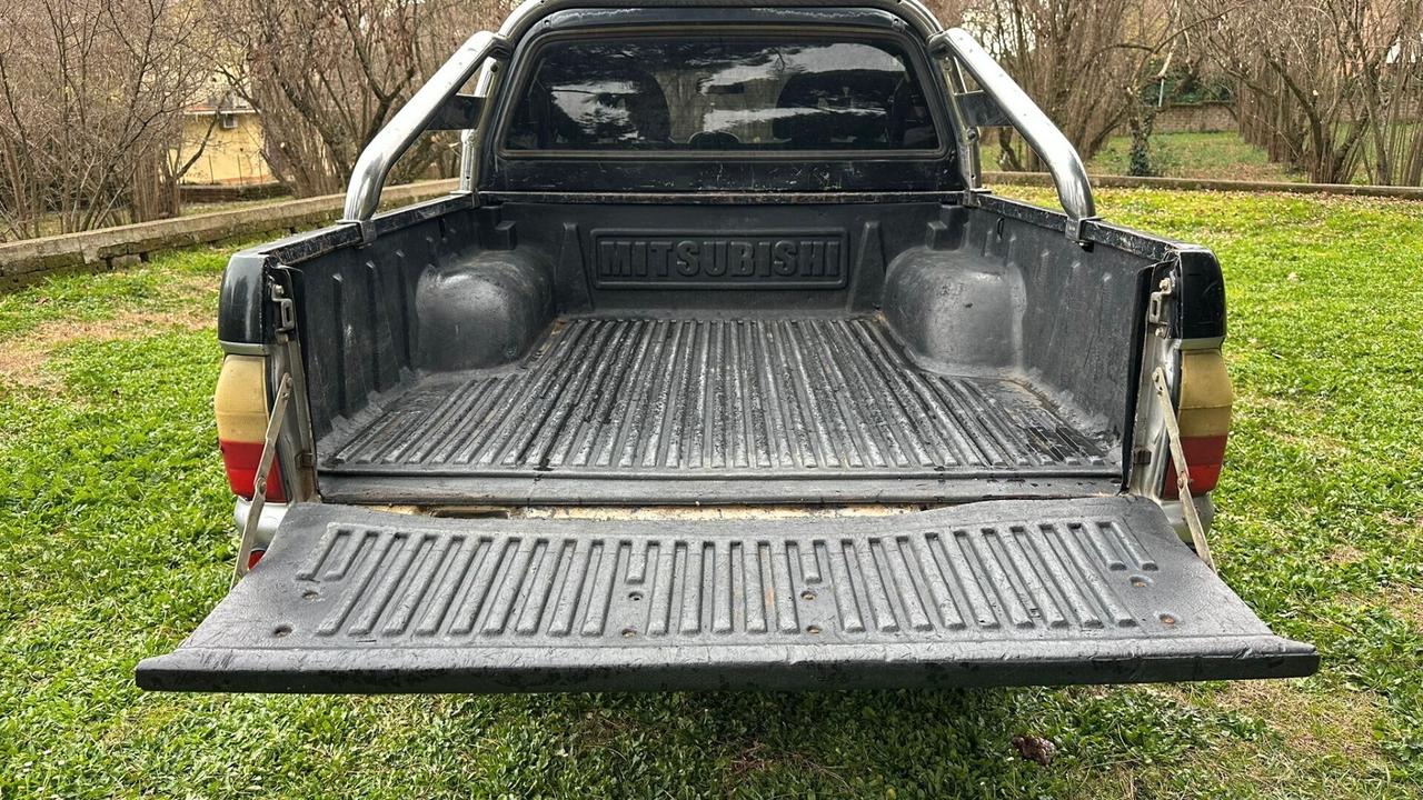 Mitsubishi L200 2.5 TDI 4WD Double Cab Pick-up GLS 2003 leggi testo