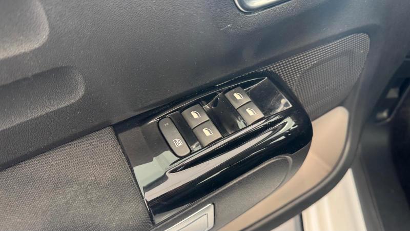 Citroen C3 1.2 puretech Feel Pack NAVI 82 Cv.