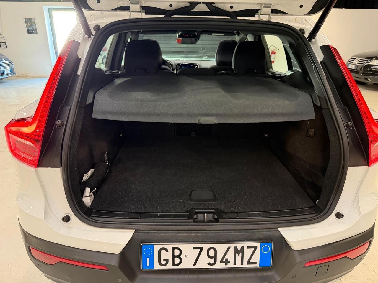 Volvo XC40 B4 AWD Geartronic R-design