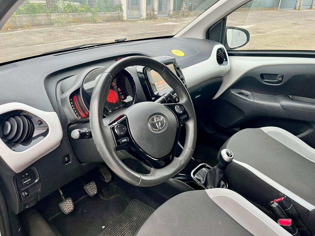 Toyota Aygo 1.0benz 2015 163.000km neopatentati