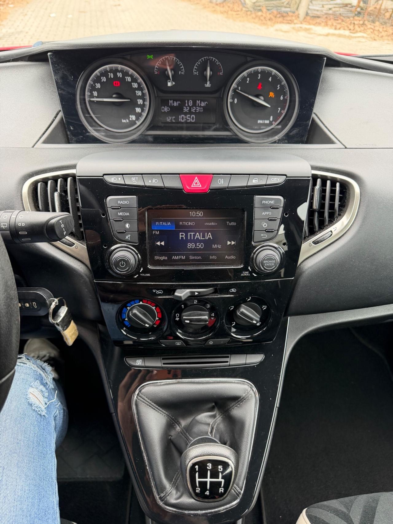 Lancia Ypsilon 1.2 69 CV 5 porte Platinum