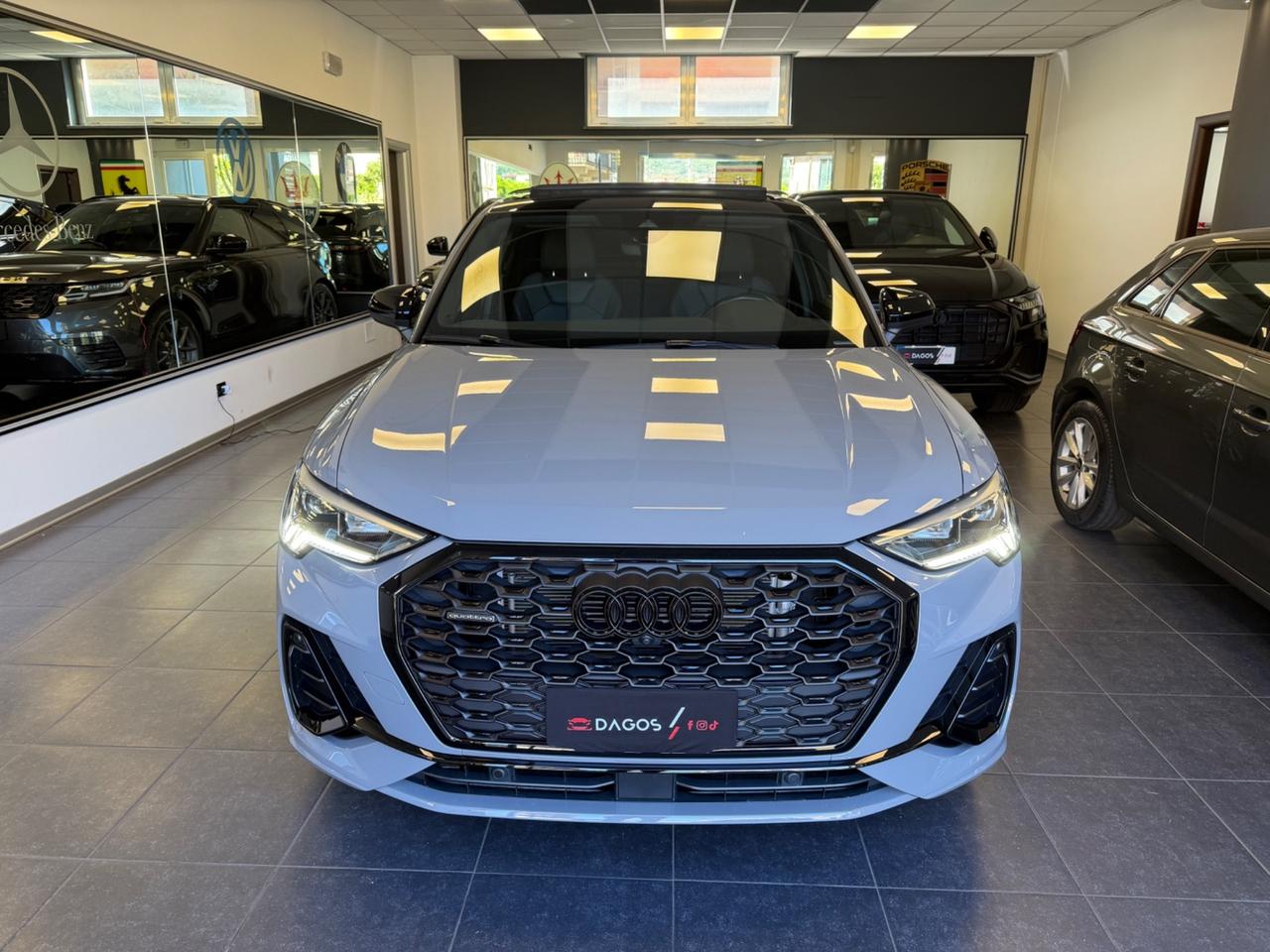 Audi Q3 SPB 40 TDI quattro S tronic Identity Black