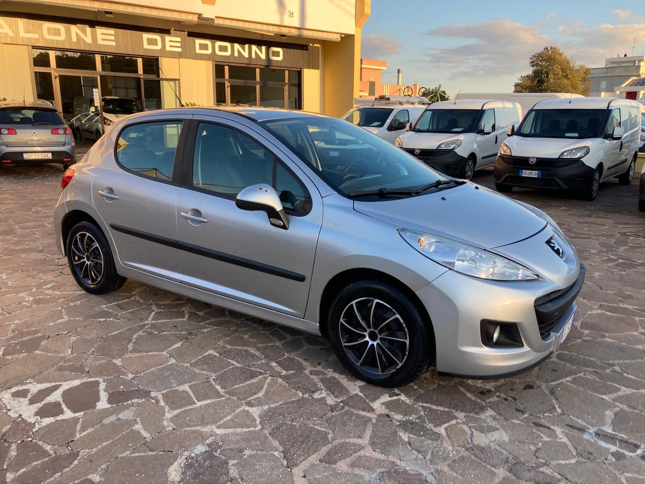 Peugeot 207 1.4 HDi 70CV 5p.