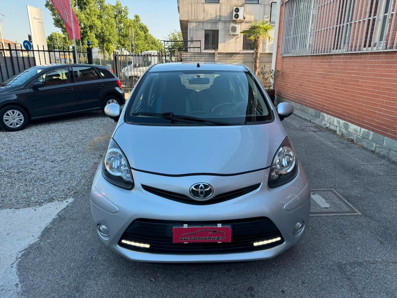 Toyota Aygo 1.0 12V VVT-i 5 porte Lounge MMT