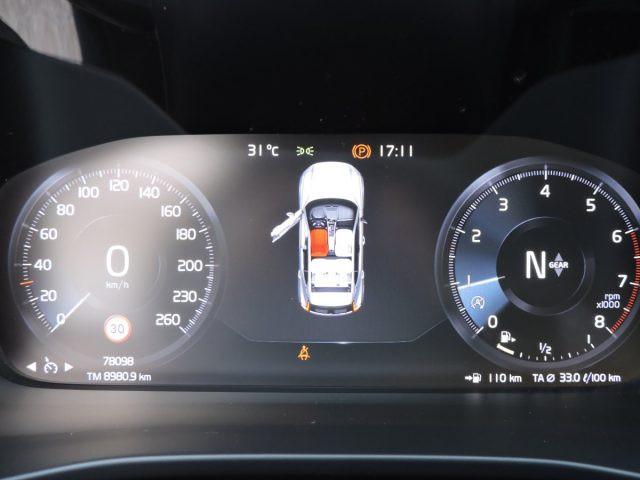 VOLVO XC40 T2 MOMENTUM CORE MANUALE