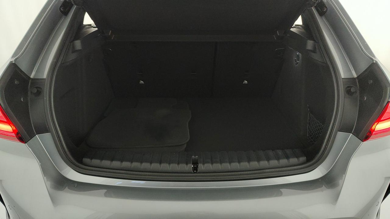 BMW Serie 1 F40 - 118d Msport auto