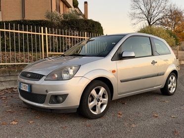 Ford Fiesta 1.2 16V 3p. Ghia Euro 4 ok neopatentati