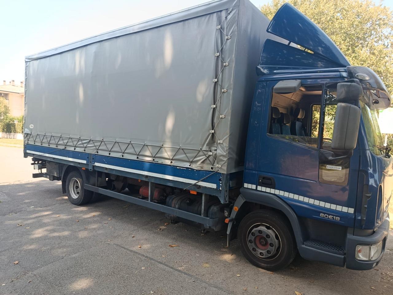 Iveco Eurocargo 80E18 Pedana idraulica