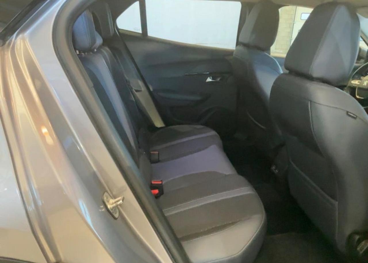 Peugeot 2008 PureTech 130 S&S EAT8 Allure