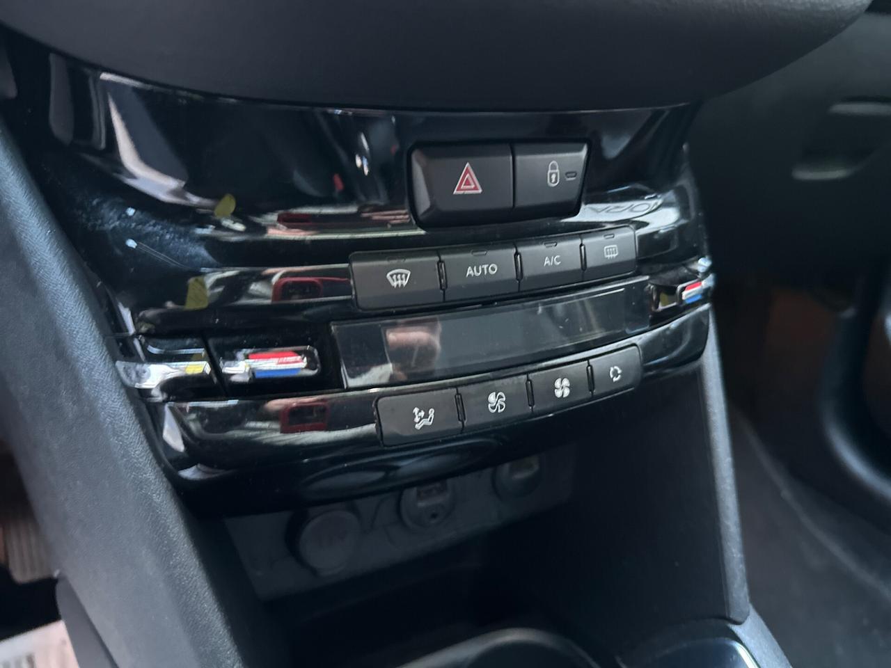 Peugeot 208 1.4 VTi 95 CV 5p. GPL Allure