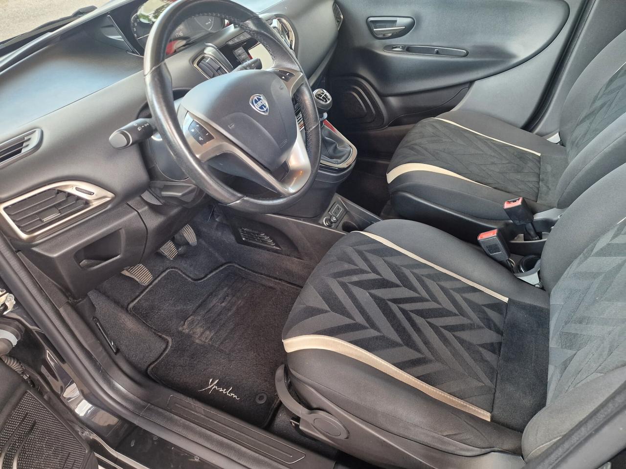 Lancia Ypsilon 1.2 69 CV 5 porte GPL Ecochic Gold