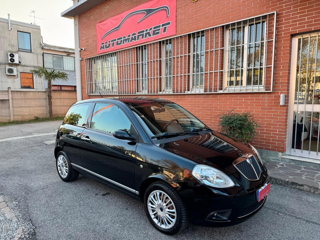 Lancia Ypsilon 1.2 69cv Oro NEOPATENTATI