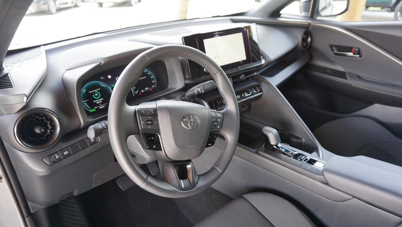 Toyota C-HR 1.8 hev Active fwd e-cvt