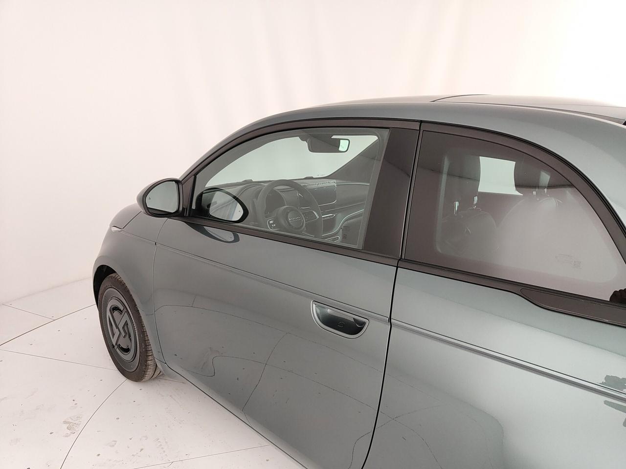 Fiat 500 500e Berlina 42 kWh Giorgio Armani