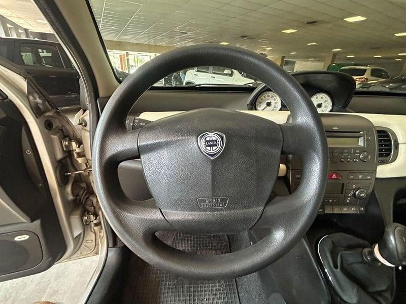 Lancia Ypsilon YPSILON 1.2 16V PLATINO