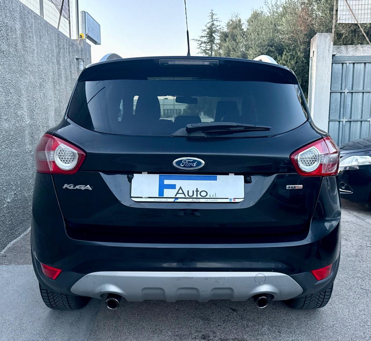 Ford Kuga 2.0 TDCi 136 CV 4WD Titanium,TETTO PANORAMICO,Pelle,Climatronic bizona,ecc.