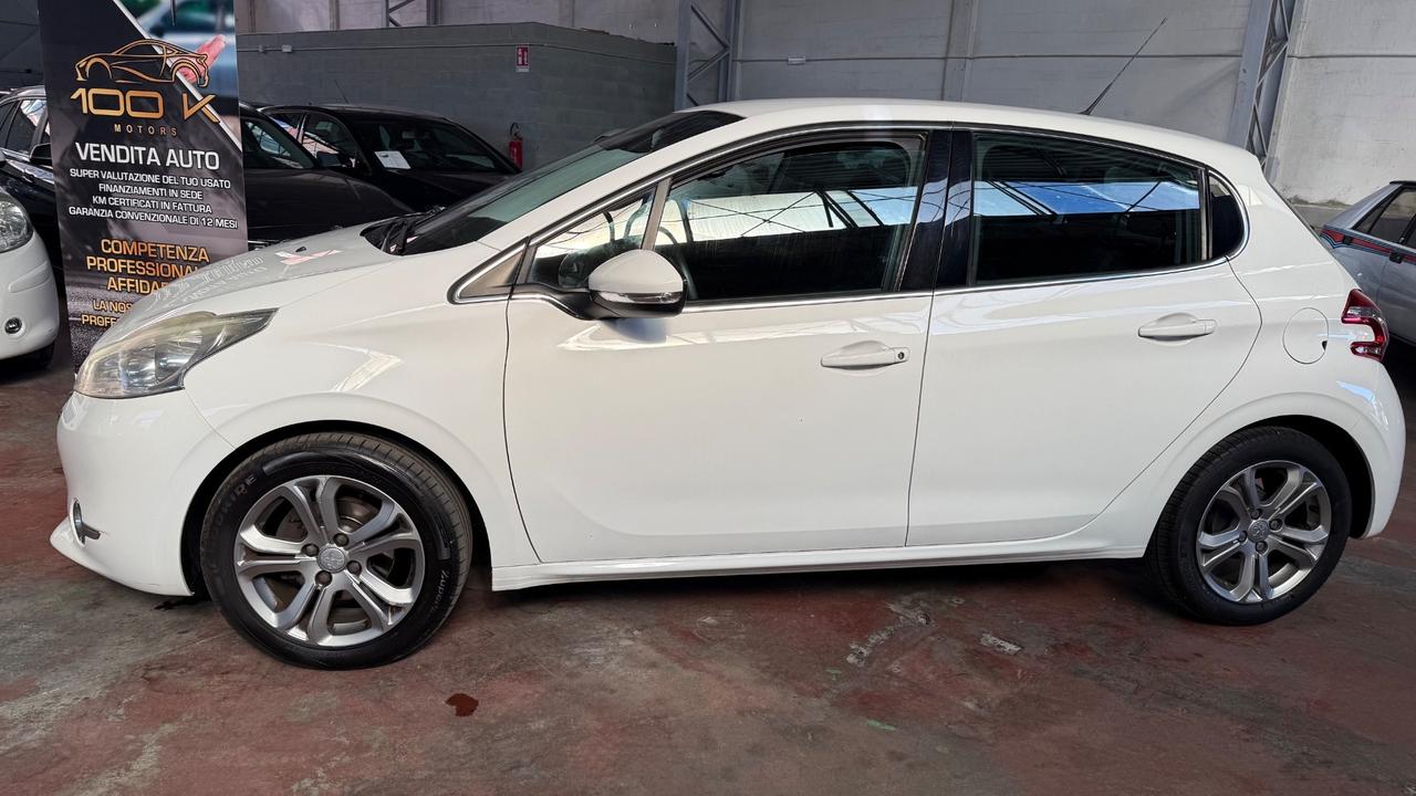 Peugeot 208 1.4 HDi 68 CV 5 porte Allure