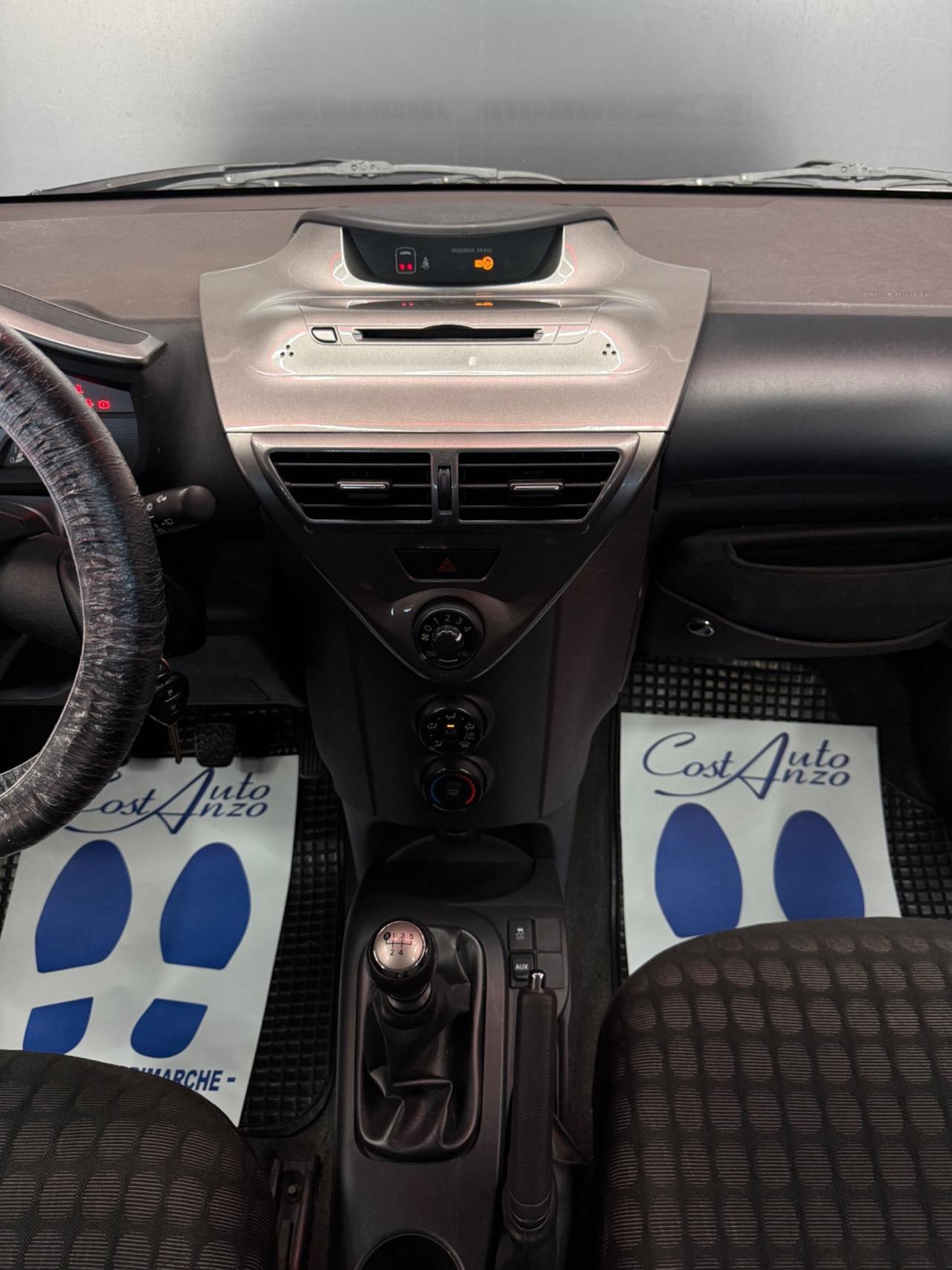 Toyota iQ 1.0 Benzina Sol 10/2010 NUOVA