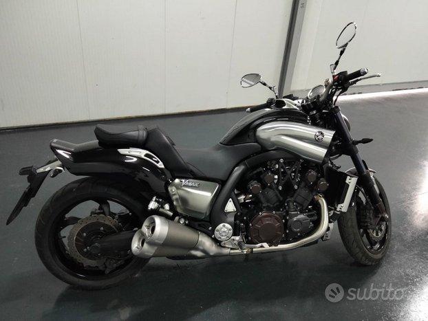 Yamaha v max