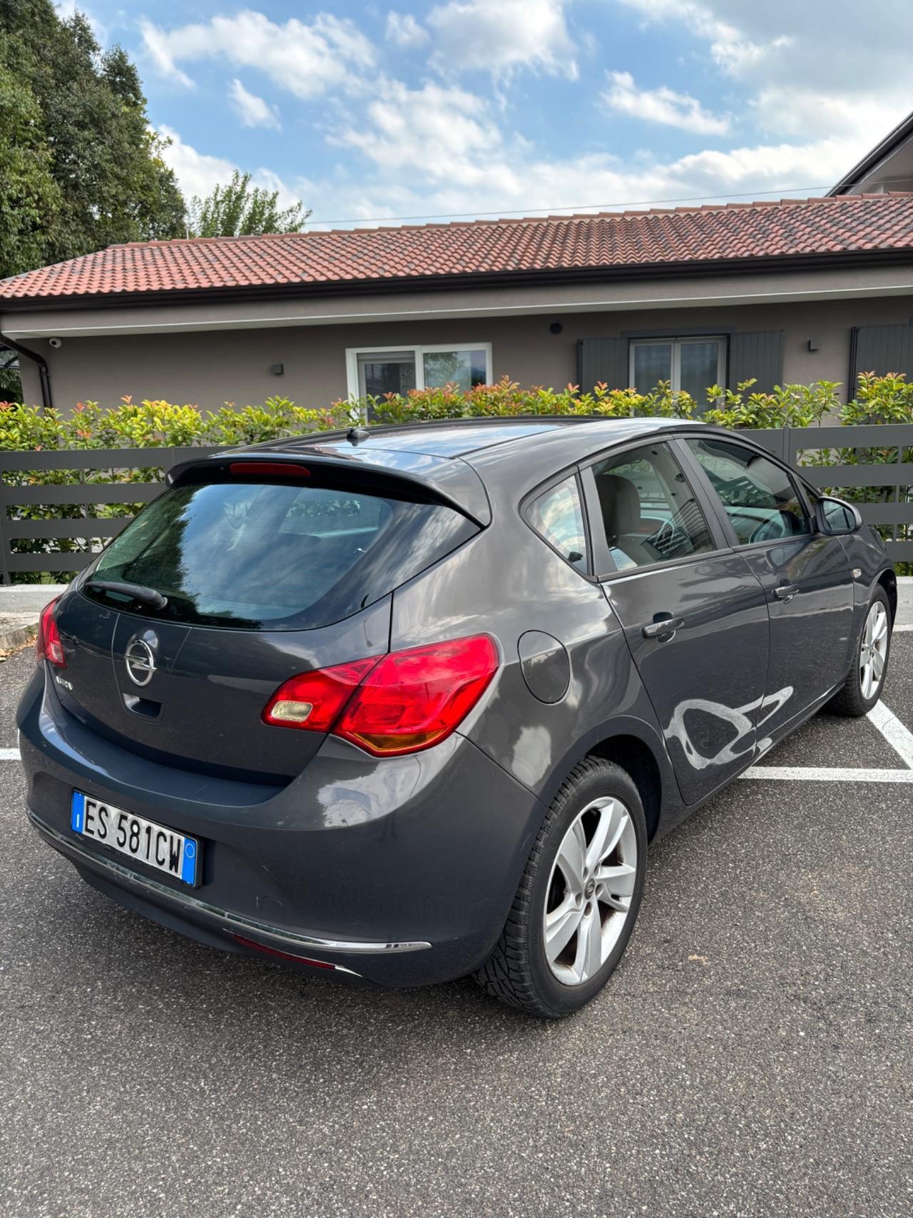Opel Astra 1.4 Benzina