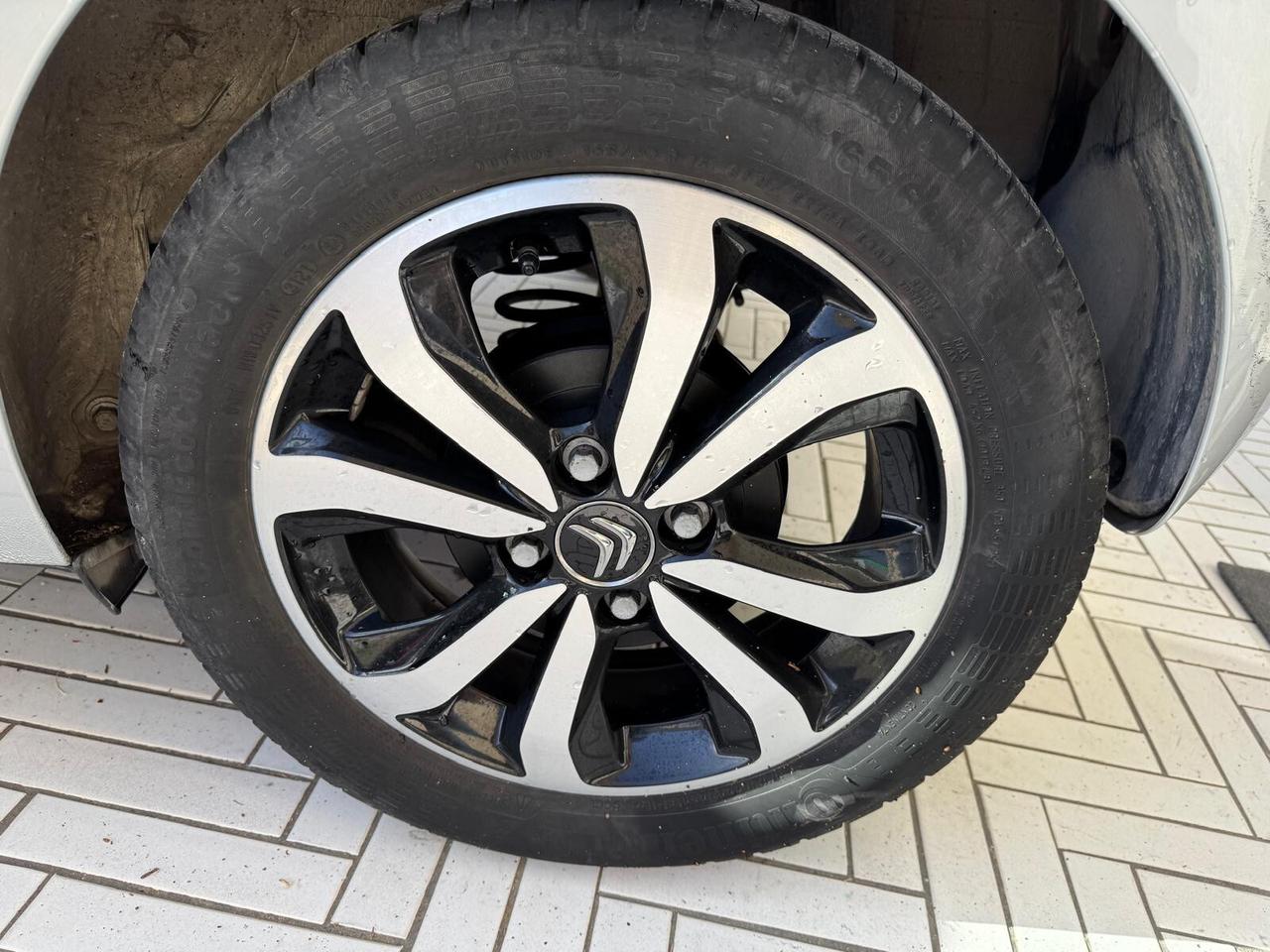 Citroen C1 VTi 72 S&S 5 porte Shine