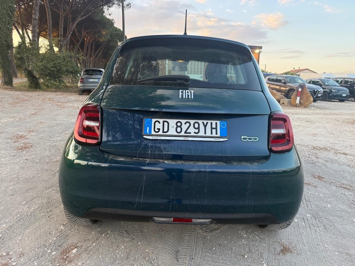 Fiat 500 500e Berlina 42 kWh Icon