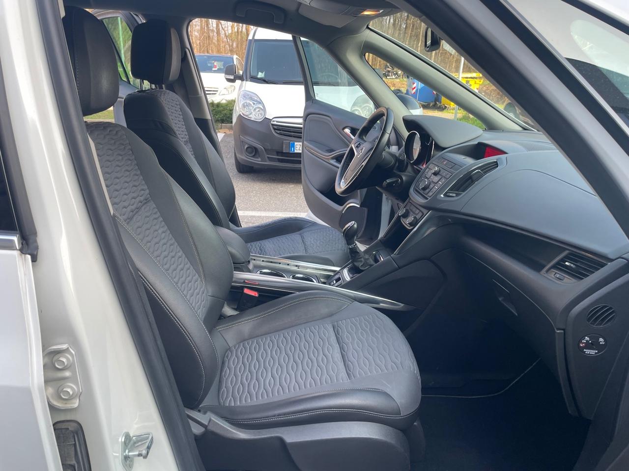 Opel Zafira Tourer 1.4 Turbo 120CV*Neopatentati*7 Posti*