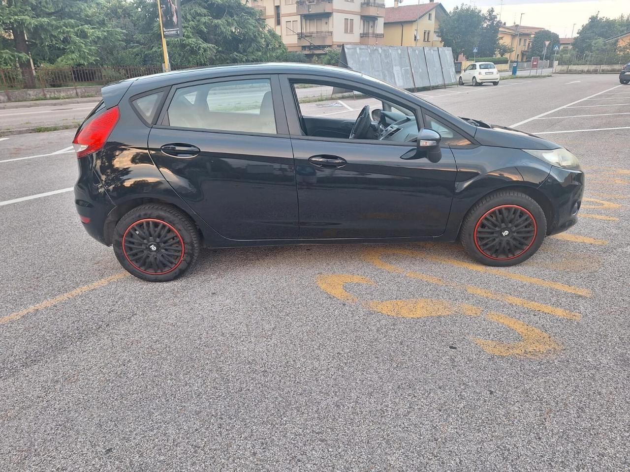 Ford Fiesta Fiesta+ 1.4 5 porte Bz.- GPL