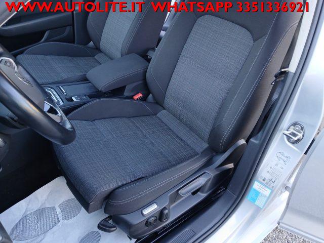 VOLKSWAGEN Passat Variant 2.0 TDI SCR EVO DSG GANCIO TRAINO ORIGINALE