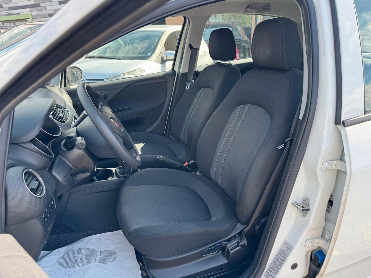Fiat Punto 1.2 BENZ 5P NEOPATENTATI 2016