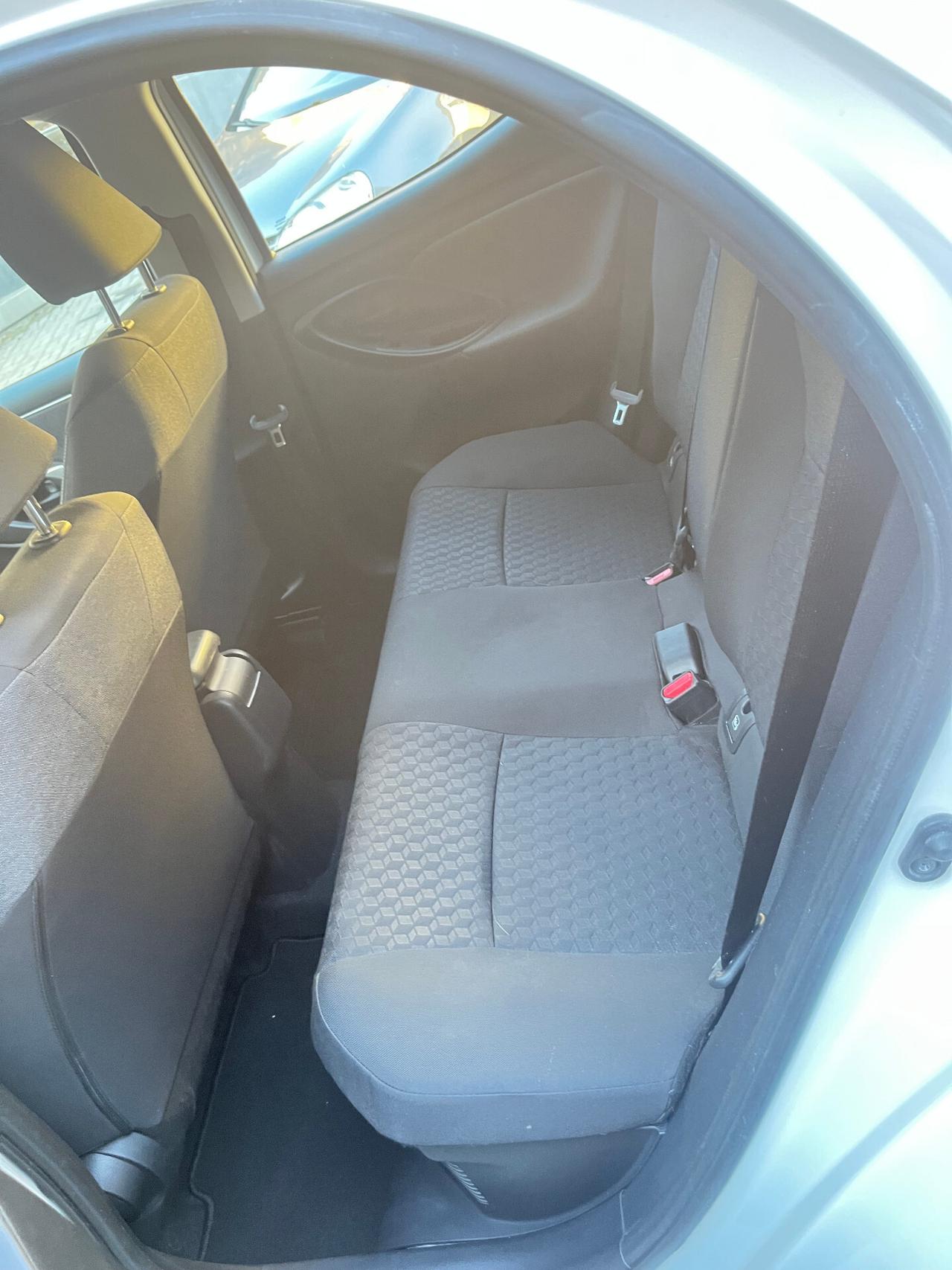 TOYOTA YARIS 1.5 HYBRID (BENZINA/ELETTRICA) - CAMBIO AUTOMATICO - KM 33.446 - ANCHE PER NEOPATENTATI - 2020