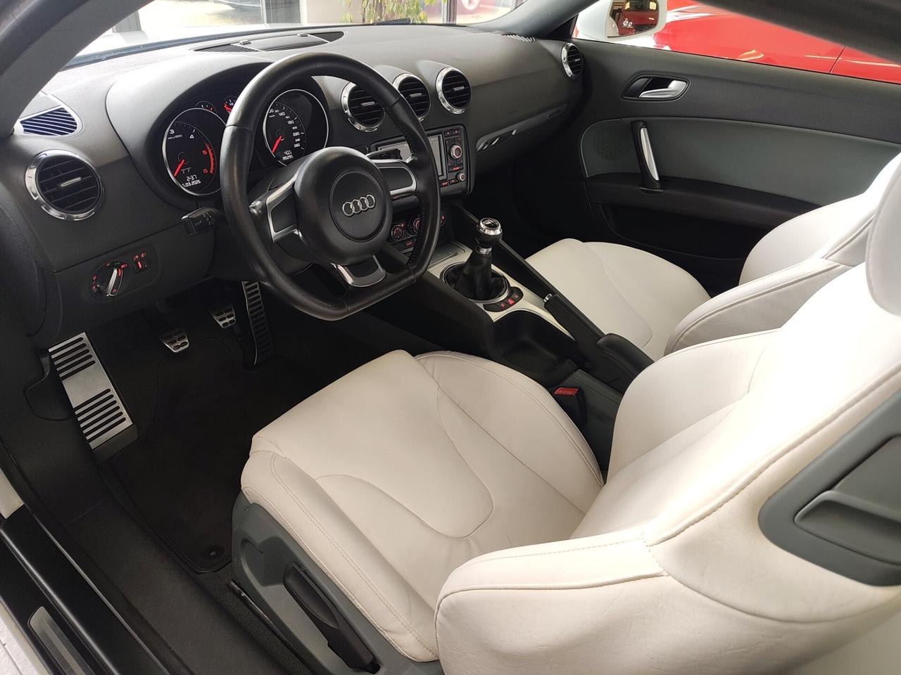 Audi TT Coupé 2.0 TDI QUATTRO