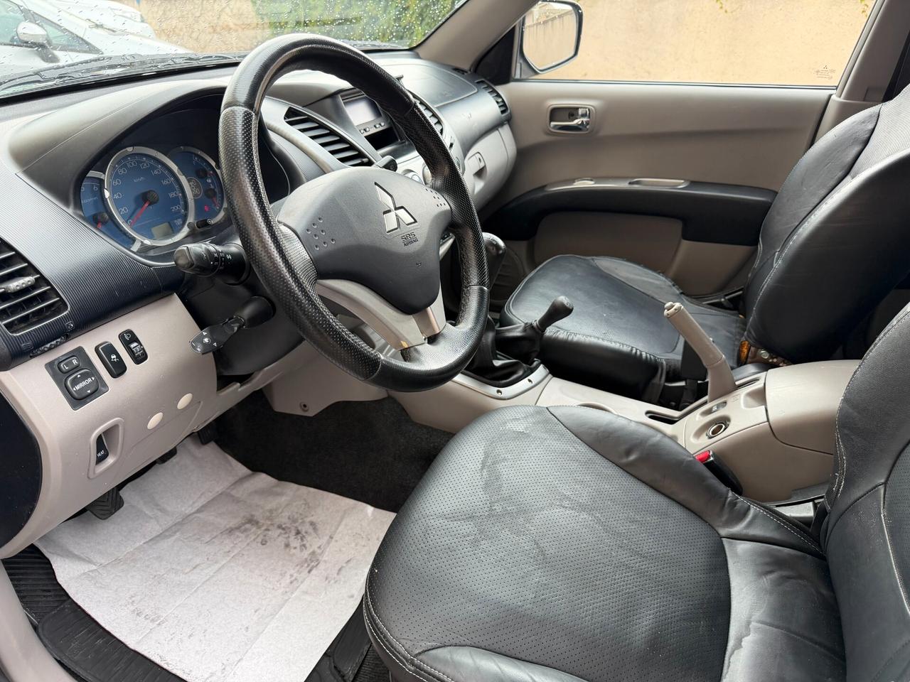 Mitsubishi L200 2.5 DI-D/136CV Double Cab