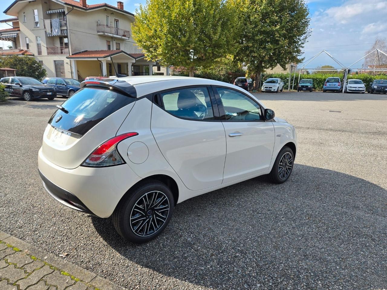 Lancia Ypsilon 1.0 FireFly 5 porte S&S Hybrid