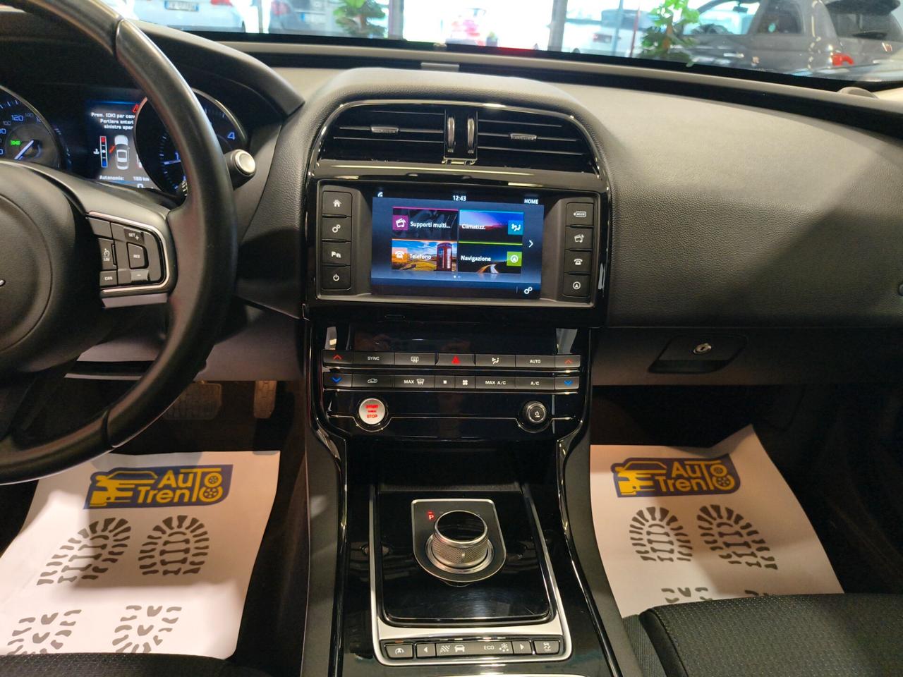 Jaguar XE 2.0 D Turbo 180CV aut. Portfolio
