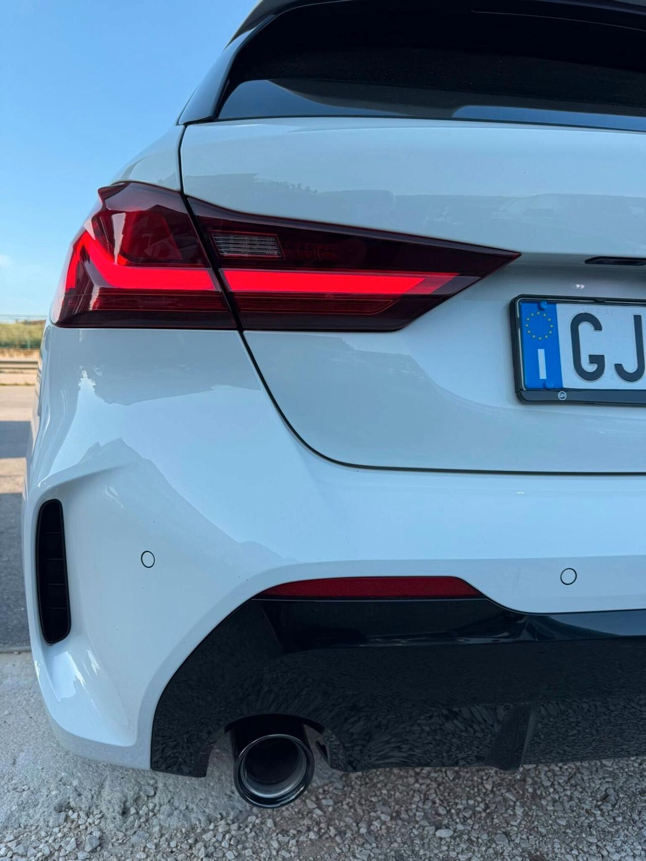 Bmw 118 118d 5p. Msport