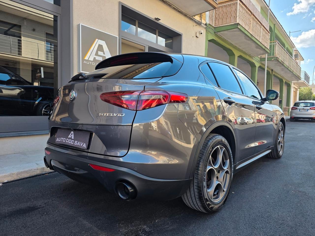 Alfa Romeo Stelvio 2.2 Turbodiesel 190 CV AT8 Q4 Pack VELOCE
