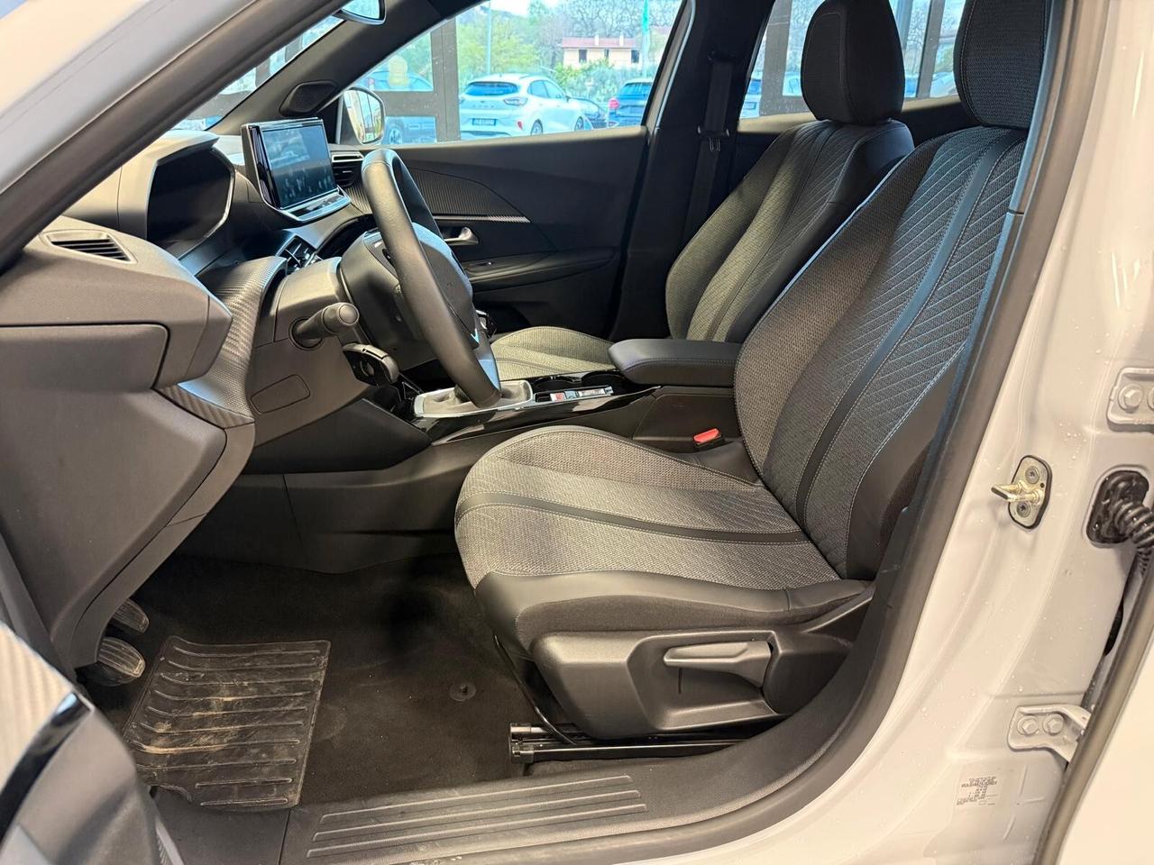 Peugeot 2008 Allure 100 S&S PureTech