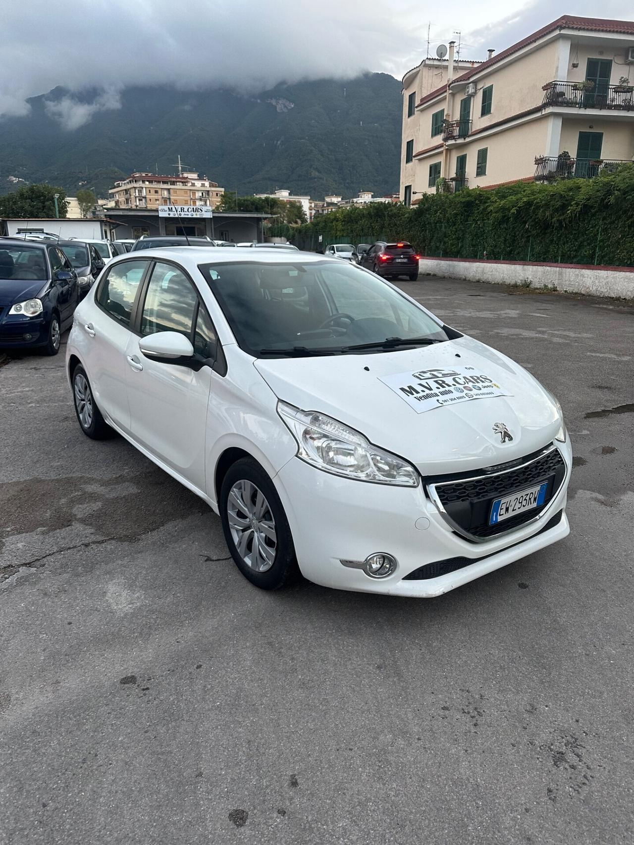 Peugeot 208 PureTech 82 5 porte Allure