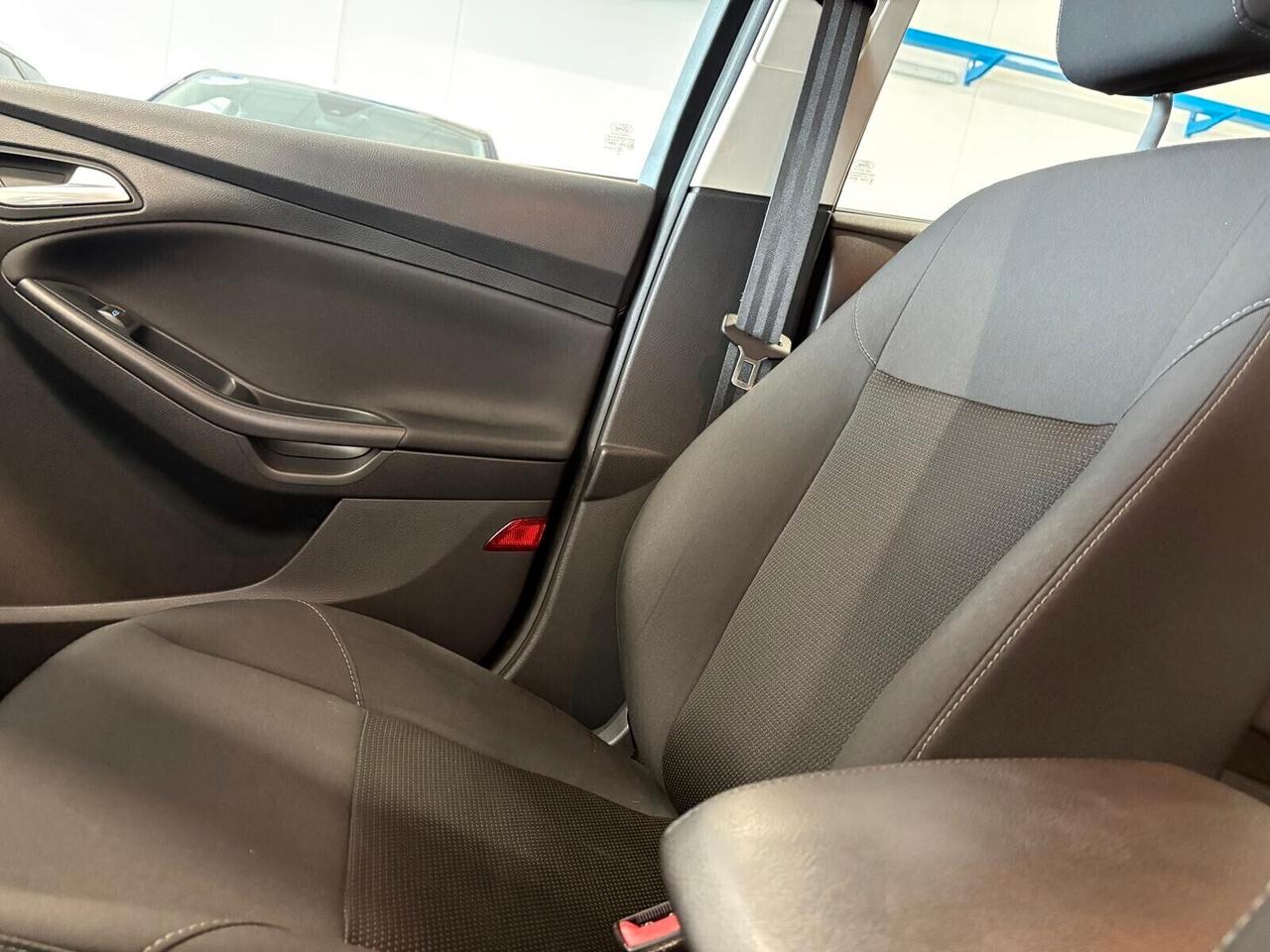 Ford Focus SW BUSINESS 1.5 TDCi 120 CV Powershift